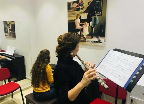 Ayfer Kölük Klasik müzik piyano eşlikli çalışmalar